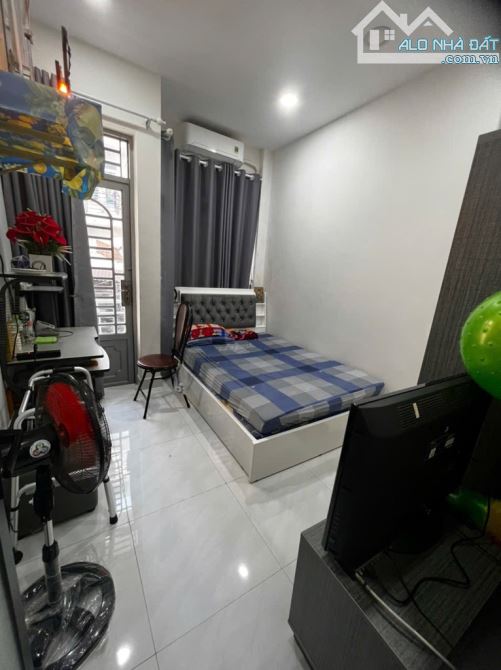 Hẻm xe hơi, ngay chợ Phạm Văn Hai, Bùi Thị Xuân, 2 tầng, diện tích: 39m2. - 1