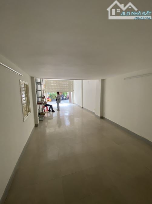 Nhà Hẻm Xe Tải Lê Văn Sỹ Phú Nhuận 50m2 4 Phòng Ngủ Giá 10.5 Tỷ - 12