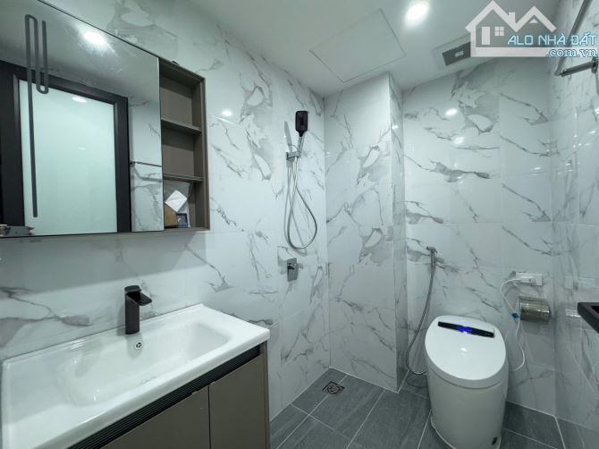 Bán Tòa CCMN Ngõ Quan Nhân 7 Tầng 1 Hầm Lô Góc 21 Căn Hộ ( 2 Ngủ 1 Khách ) Mặt Tiền 9M - 14