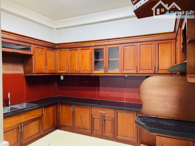 Nội thất tỷ đồng !! MT đường số 28 - Bình Phú 1 Quận 6 (4x18m) 4 lầu đẹp chỉ 12 tỷ - 16