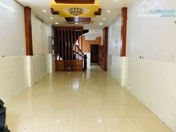 Nội thất tỷ đồng !! MT đường số 28 - Bình Phú 1 Quận 6 (4x18m) 4 lầu đẹp chỉ 12 tỷ - 17