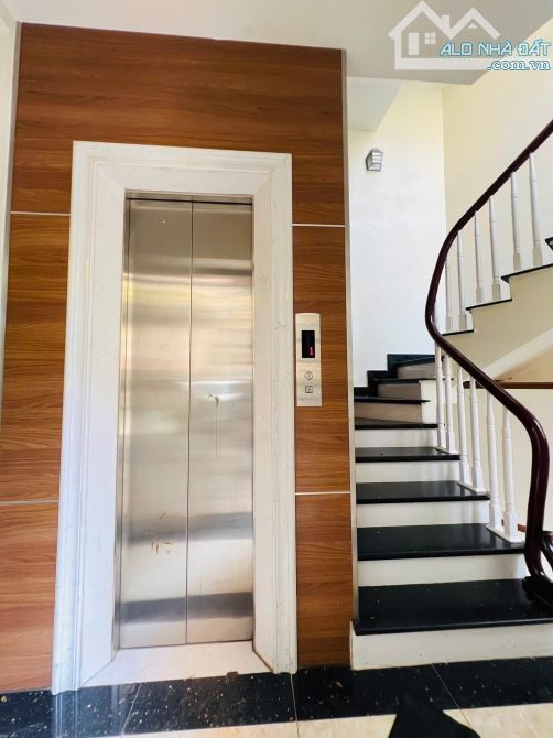 Bán nhà Thanh Nhàn 67/75m2, 5T, mt 7m thang máy, oto đỗ cửa, cách phố 15m. Giá 23.5 tỷ TL