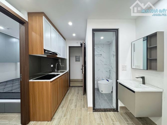 Bán Tòa CCMN Ngõ Quan Nhân 7 Tầng 1 Hầm Lô Góc 21 Căn Hộ ( 2 Ngủ 1 Khách ) Mặt Tiền 9M - 18