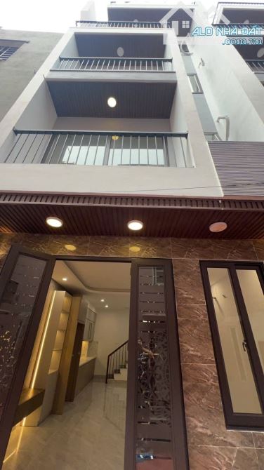 BÁN NHÀ THẠCH BÀN 5.X TỶ, 38M2, MT4M, 4 TẦNG, Ô TÔ CỬA - 2