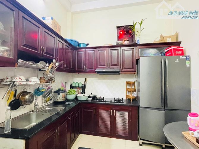 GẤP BÁN NHÀ HẺM XE TẢI GÒ DẦU, 4X13, 4 TẦNG BTCT, 7.5 TỶ TL - 2