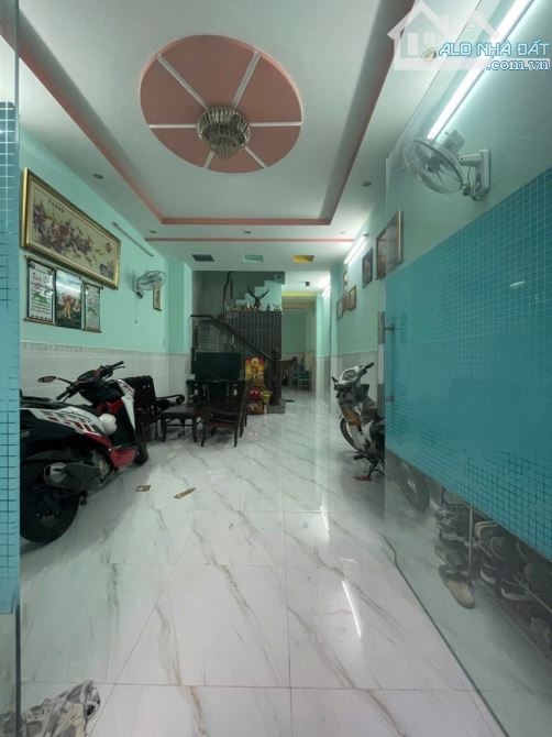 Ngay Dương Bá Trạc Q8 CHÍNH CHỦ TRANG BÌA - Nhà Mới Đẹp - 4PN - 4 TẦNG - 6,39TỶ TL TỐT - 2