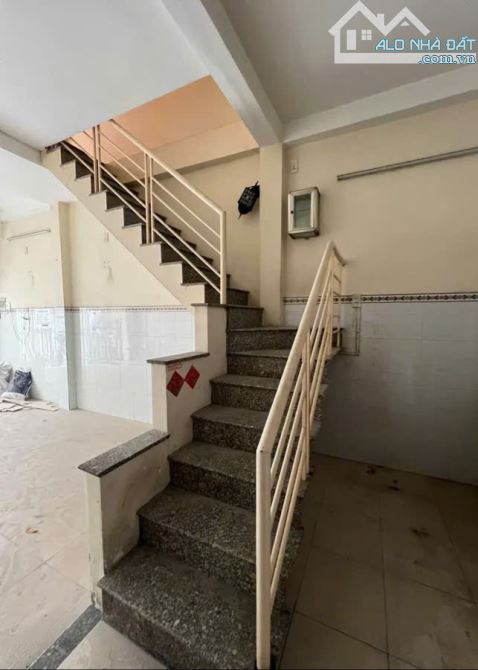 10m tới mt Nguyễn Văn Đậu. Ôtô đỗ cửa. 3 tầng hợp ở. Chỉ 8.35 tỷ - 2