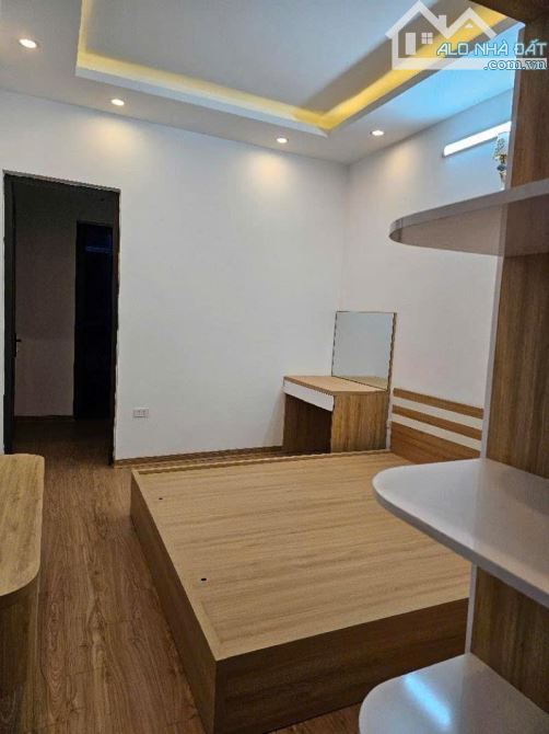 ĐỐNG ĐA – KHÂM THIÊN 46m 3 tầng MT 3,3M ngõ 3 gác Chỉ 6,6tỷ - 2