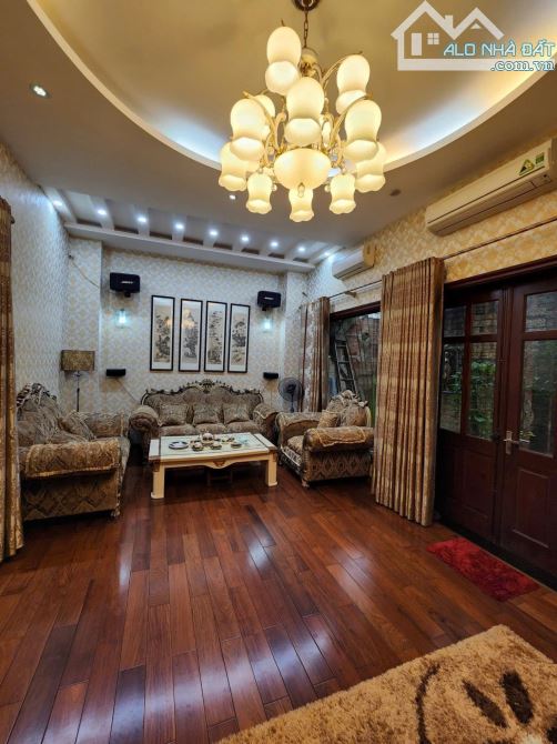 Đâú giá Tứ Hiệp Thanh Trì đường Vũ Lăng 95m hơn 26tỷ - 2