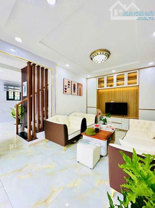 Bán nhà 4 tầng - công viên làng hoa, gò vấp - ngang 7.2m² - hẻm xe hơi thông - nhỉnh 4 tỷ - 2