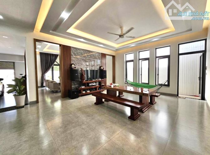 BÁN BIỆT THỰ 1,5 MÊ HẺM 126 YMOAN - DT: 12x25m - H: NAM - TC: 100% - 9,5 TỶ - 2