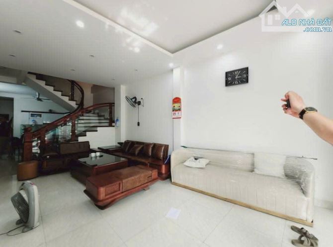Bán gấp! Mặt phố Hà Trì, Hà Đông DT 60m2, 5 tầng, MT 4.5m, kinh doanh, nhỉnh 16 tỷ - 2