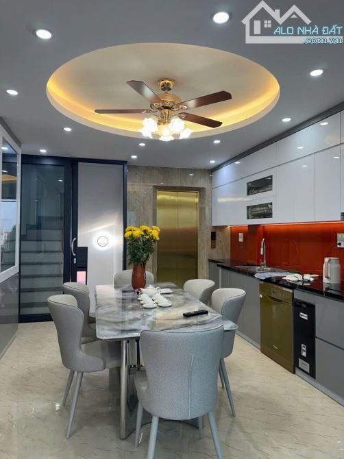BÁN NHÀ ĐẸP, MỚI NGỌC THỤY – TRUNG TÂM - GARA Ô TÔ – THANG MÁY – 48M2 CHỈ CÒN 12,5 TỶ - 2