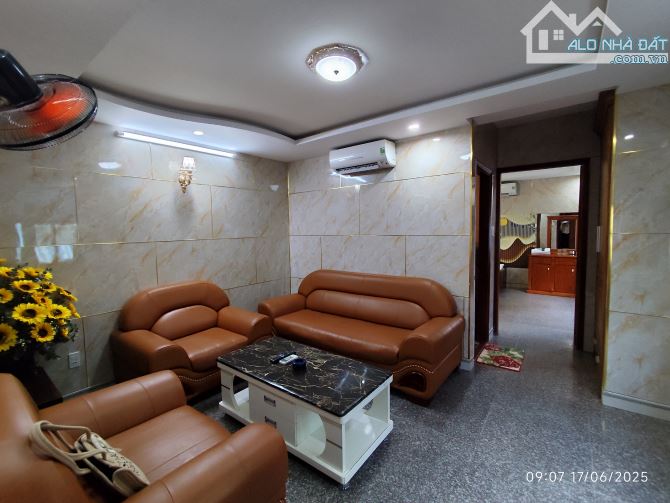 Khách Sạn Góc 2 Mặt Tiền Quang Trung - Ngay Ngã 6 Gò Vấp - Thu Nhập 200tr/tháng - Chỉ 20Tỷ - 2
