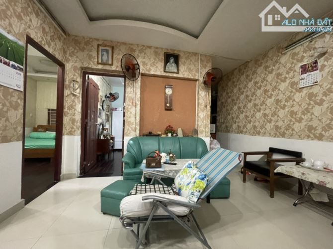 CƯ XÁ TRẦN QUANG DIỆU PHƯỜNG 14, QUẬN 3 DT: 8.2*12M (100M2) 13 TỶ 6 - 2