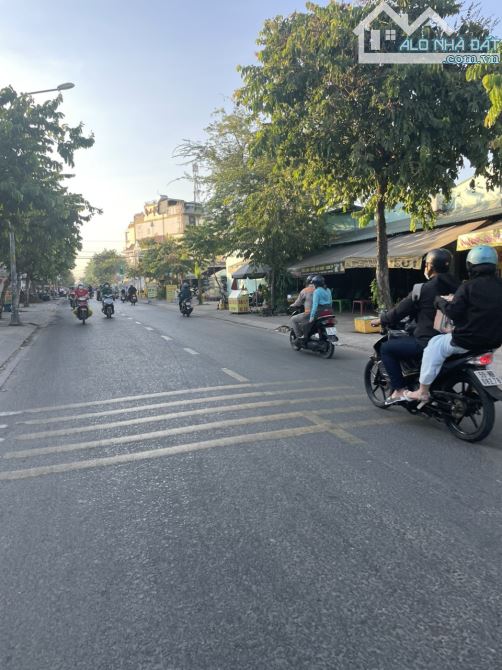 Bán nhà mặt tiền 14x30m giá 17 tỷ Đường Song Hành - 2