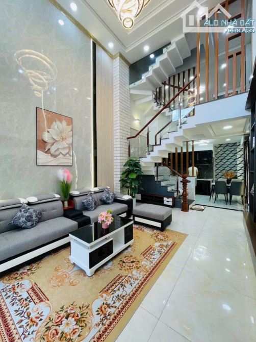 Chỉ 6,98 Tỷ, 5 tầng mới tinh full nội thất, 4x12m, Hẻm xe hơi - 2