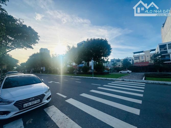 LÔ ĐẤT KINH DOANH MẶT TIỀN ĐƯỜNG 30 THÁNG 4- ĐƯỜNG 30M- TT HẢI CHÂU- DT 145M2- CHỈ 18,9 TỶ - 2