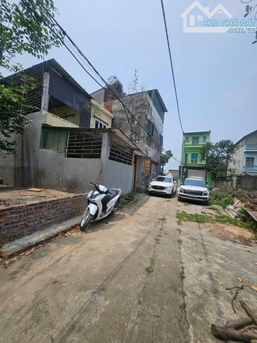 Ô TÔ TRÁNH CỔ LOA 2 MẶT THOÁNG BÌA LÀNG VIEW CÁNH ĐỒNG MÁT MẺ QUANH NĂM loanh quanh 4 tỷ - 2
