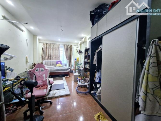 BÁN NHÀ MẶT PHỐ ĐÔNG CÁC – TRUNG TÂM QUẬN ĐỐNG ĐA – KINH DOANH SẦM UẤT 31m2 5T MT 3,7m 15, - 2