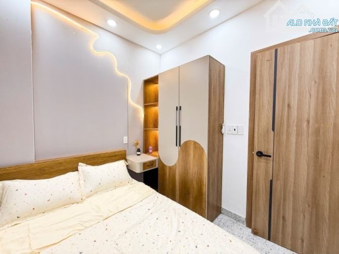 Bán nhà MẶT TIỀN Vĩnh Viễn Q.10, 5 tầng, có ban công, chỉ 9.x tỷ - 2