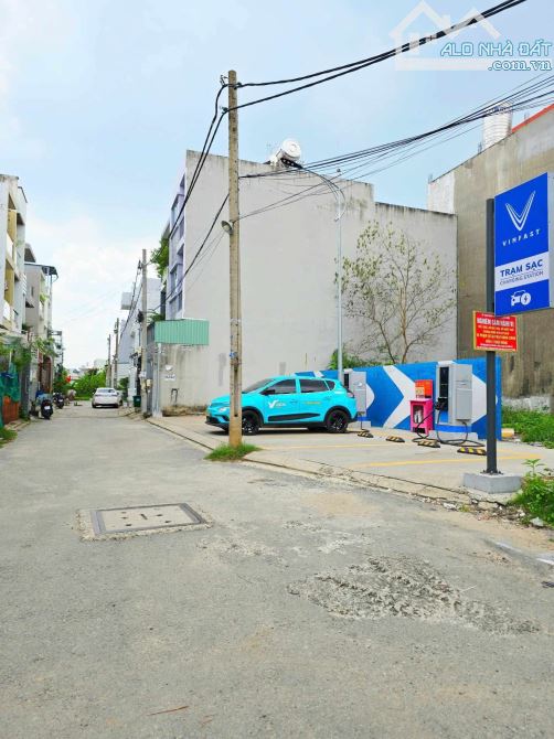 BÁN NHÀ 4 TẦNG, PHÚ HỮU – ĐƯỜNG Ô TÔ – 65M² – GẦN VÒNG XOAY PHÚ HỮU – 6.35 TỶ - 2