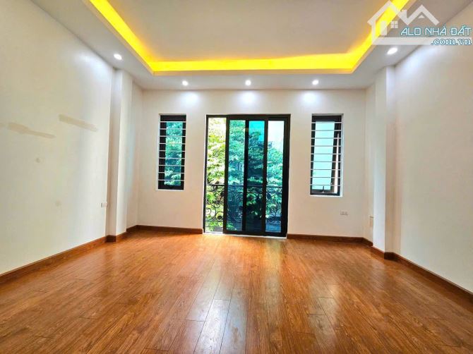 B án Nhà Phú Thượng 6 Tầng Thang Máy - Lô Góc - 30m ra ô tô đậu DT 35m2 6T Mt 4.5m - 2