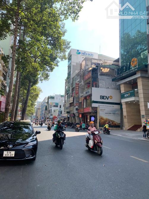 GÓC MT Bùi Thị Xuân, P. PNL, Q.1, 7x29m, Hầm 8 lầu, thang máy, HDT 300tr , 75 tỷ - 2