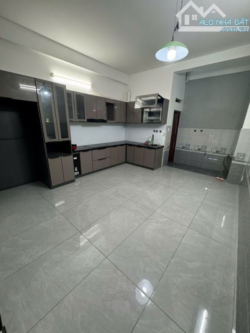 SIÊU PHẨM! CHDV 12 Phòng, Hẻm Xe Hơi Nguyễn Bặc, Tân Bình - 9.5x13m - Chào 20.5 Tỷ - 2