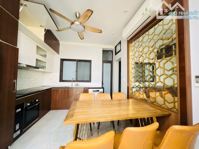 Bán nhà Thanh Nhàn 67/75m2, 5T, mt 7m thang máy, oto đỗ cửa, cách phố 15m. Giá 23.5 tỷ TL