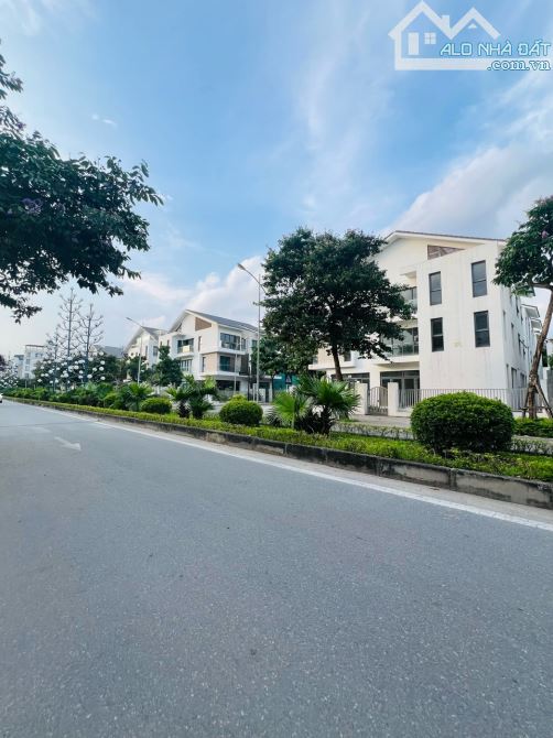 Bán gấp căn Biệt thự An Vượng Villa Dương Nội 180m2 hoàn thiện thang máy chỉ 3x tỷ - 2