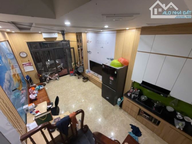 Bán nhà TT Văn Điển 40m 5 tầng ô tô tránh 50m tiện ích bạt ngàn giá 6.6 tỷ - 2