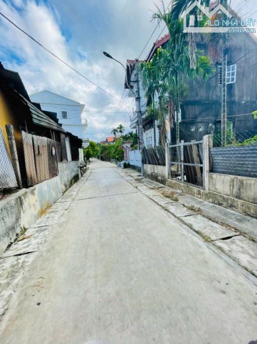 KIỆT OTO NGUYỄN TẤT THÀNH CẠNH CHỢ THUỶ DƯƠNG CẦU VƯỢT - 2