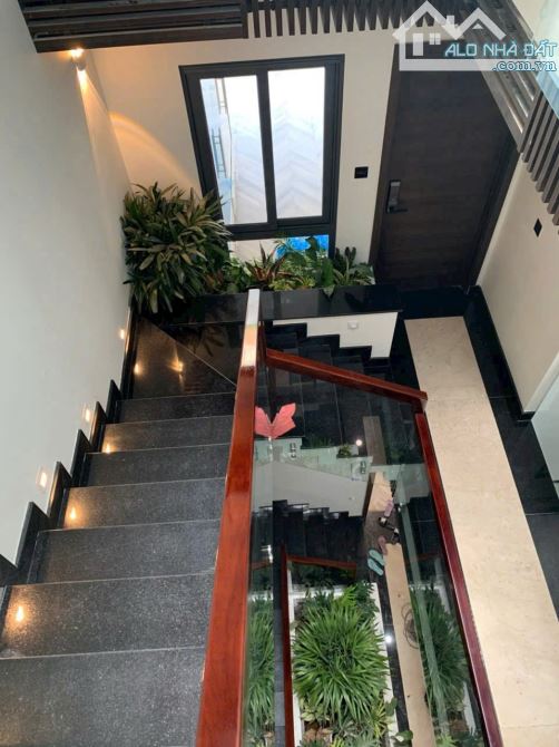BÁn nhà vip khu thời trang Lê Văn Sỹ gần ngã tư gồm 7 tầng thang máy thu nhập 76tr - 2