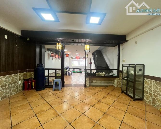 Nhà 2MT Hẻm Lê Văn Sỹ, Q3 – 4.5m × 22,  111m², 3 Tầng  – HXH Kinh Doanh VIP -  Chỉ 19 Tỷ! - 2