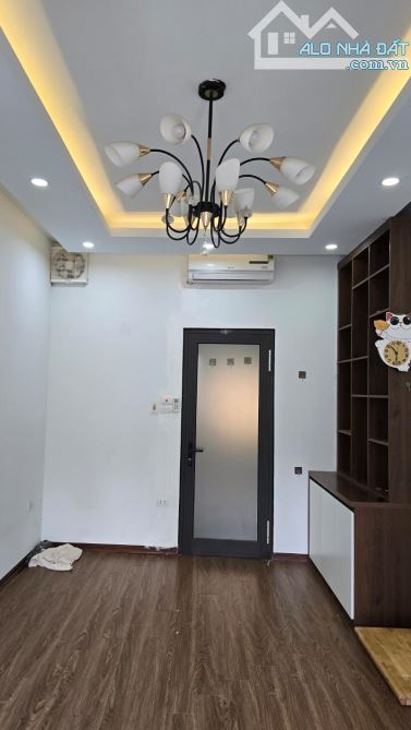 BÁN GẤP – NHÀ 5 TẦNG MINH KHAI, NGÕ 2.5M, CÁCH Ô TÔ 50M,GẦN NHIỀU TIỆN ÍCH - 2