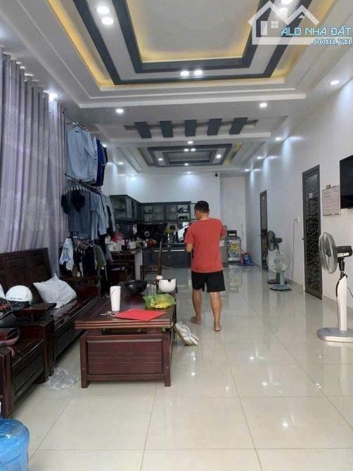Bán nhà Thị Trấn Long Thành có thể cho thuê 15 tr/ tháng - 2