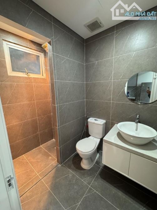 Cần bán CHCC Cao cấp tại KĐT Ciputra - 115m2 - chỉ hơn 8 tỷ - KĐT VIP của HN - 2