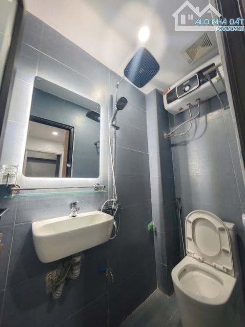 4.25 tỷ có mua được nhà 5 tầng lô góc 2 thoáng Trung tâm Quận Đống Đa? - 2