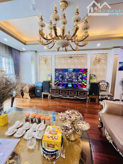 Nhà đẹp ở luôn Hoàng Quốc Việt Cầu Giấy. Sổ 83m, 5 tầng MT6m Giá 30 tỷ ngõ ô tô tránh - 3