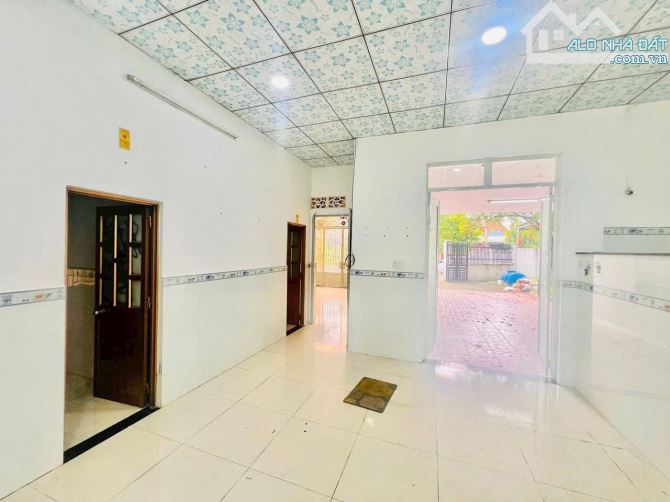 BÁN NHÀ TRẢNG DÀI, SỔ HỒNG RIÊNG ĐƯỜNG RỘNG 6m THÔNG THOÁNG GẦN CÂY XĂNG 75 - 3