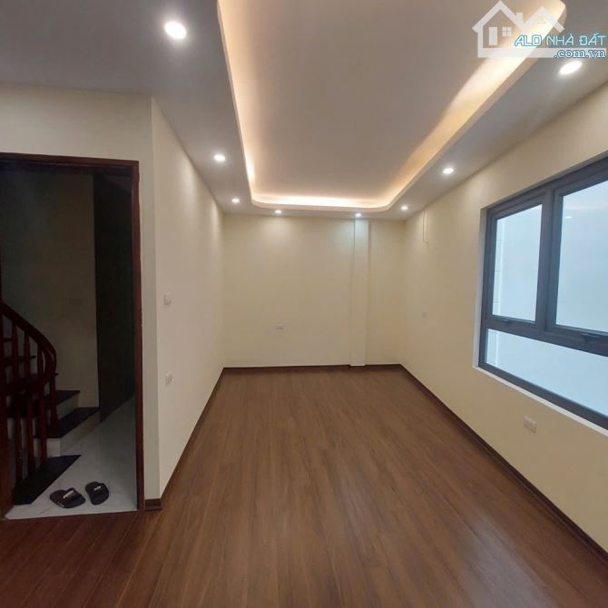 BÁN NHÀ RIÊNG - CỔ NHUẾ - GẦN ĐẠI HỌC MỎ ĐỊA CHẤT - 2 THOÁNG – NGÕ THÔNG, Ô TÔ ĐỖ CỬA. - 3