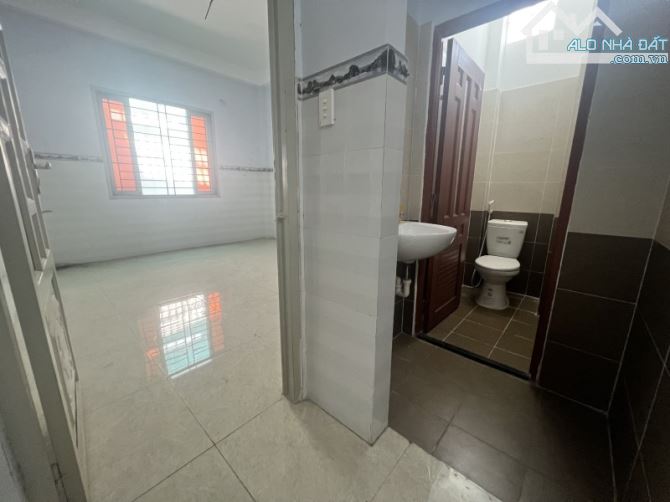 Nhà HXH Đông Hồ, P8 Tân Bình. DT 57m2. 5 tầng. Ngang 3.5m nở hậu 4m. Giá 7.9 tỷ (THÁNG 6). - 3