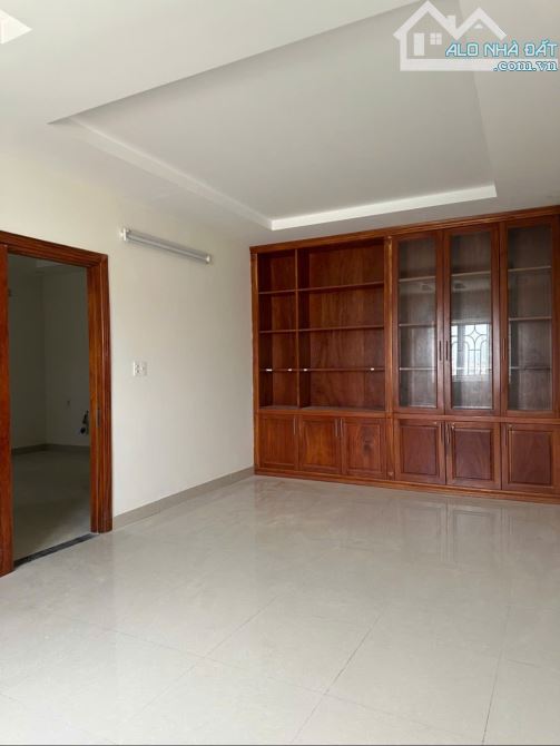 Cần bán Toà nhà 6 Tầng, Mặt tiền đường Nguyễn Duy Trinh, P. Phú Hữu, Tp Thủ Đức - 3