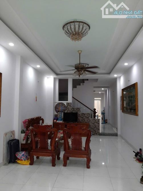 Hẻm xe hơi ngủ trong nhà 4/7 Nguyễn Thị Minh Khai, Q.1. CN 107m2. 4 tầng - 3