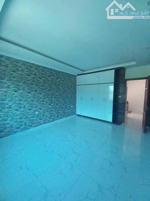 Cho thuê nhà nguyên căn tại mặt ngõ 217 trần phú,40m2x5 tầng Giá 14tr - 3