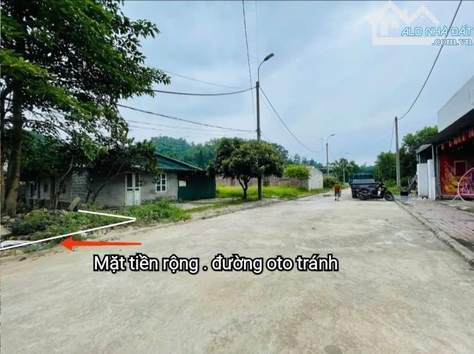 Cần bán lô đất 319m. mặt tiền 12m, sâu 26.5m. tại Cư Yên, Lương Sơn. giá chỉ 4,x tỉ - 3