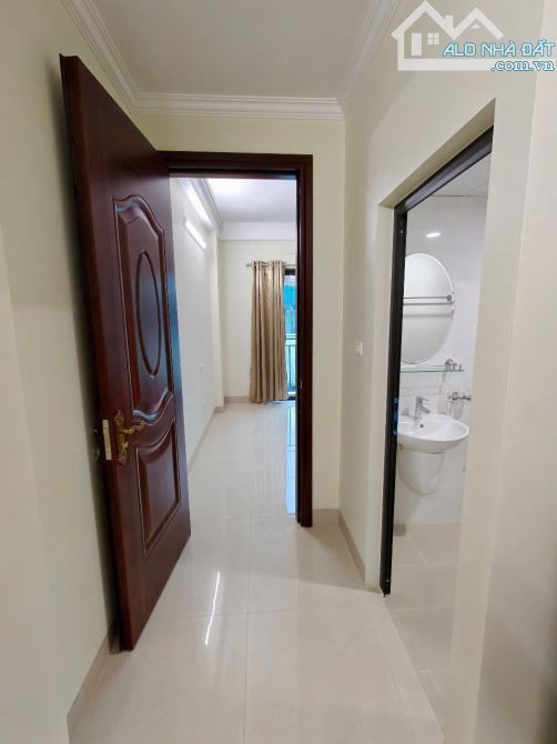Cho thuê căn hộ tầng 2,3,4, có thang máy,đầy đủ nội thất, ngõ 75 phố vĩnh phúc,ba đình Cho thuê căn hộ tầng 2,3,4, có thang máy,đầy đủ nội thất, ngõ 75 phố vĩnh phúc,ba đình