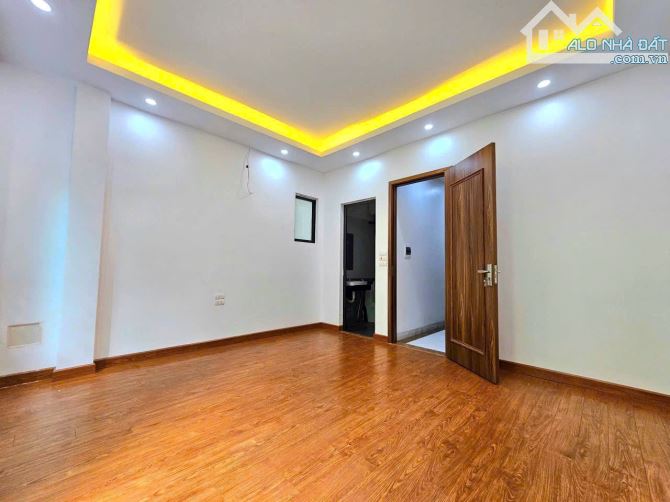 B án Nhà Phú Thượng 6 Tầng Thang Máy - Lô Góc - 30m ra ô tô đậu DT 35m2 6T Mt 4.5m - 3
