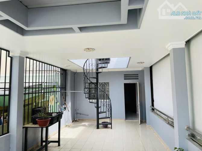 Nội thất tỷ đồng !! MT đường số 28 - Bình Phú 1 Quận 6 (4x18m) 4 lầu đẹp chỉ 12 tỷ - 3